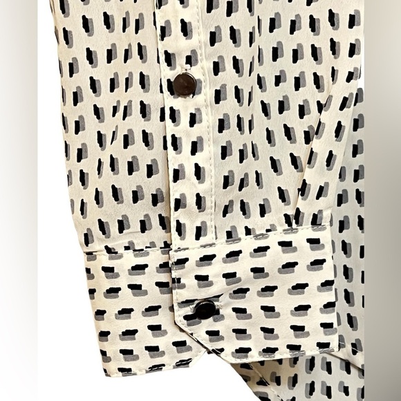 Daisy Fuentes Popover Tunic Blouse  L - Picture 5 of 7